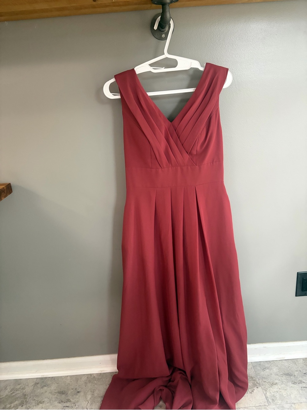 JJs House Sleeveless V-Neck Maxi Dress in Burgundy